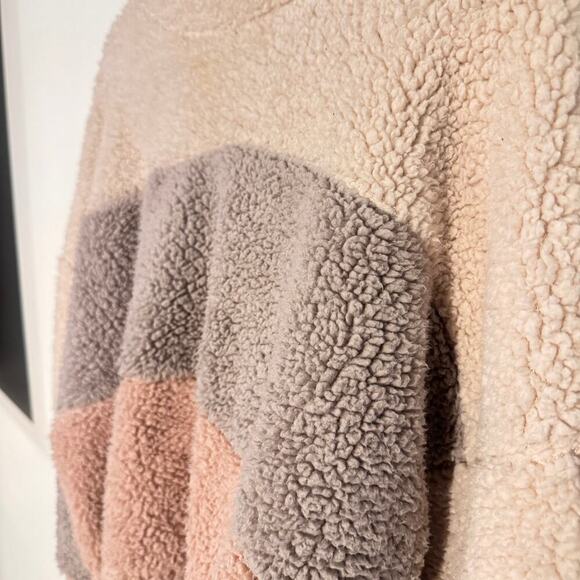 Missguided Trendy Colorblock Sherpa Fleece Pullover – Cozy & Soft, Size 8 (M) - Picture 3 of 9